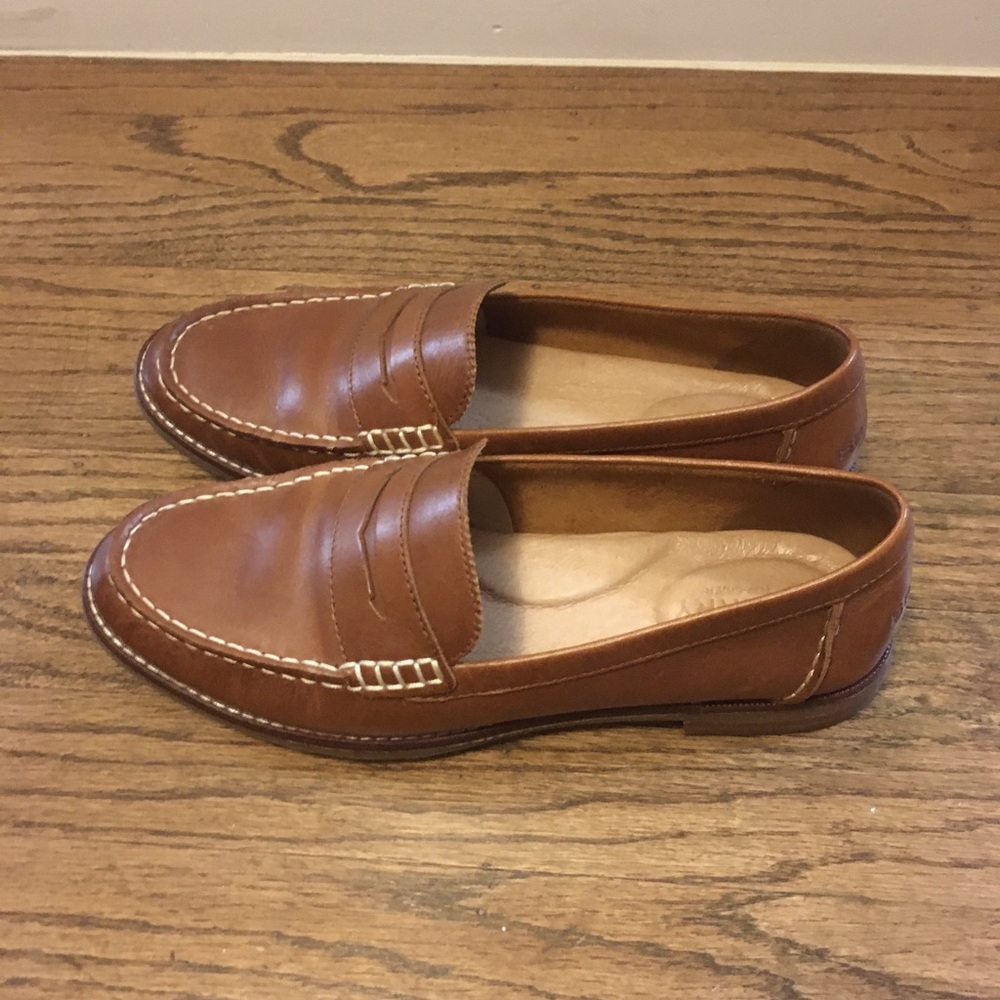 Sperry loafers, tan leather, size 8.5, like new, excellent condition